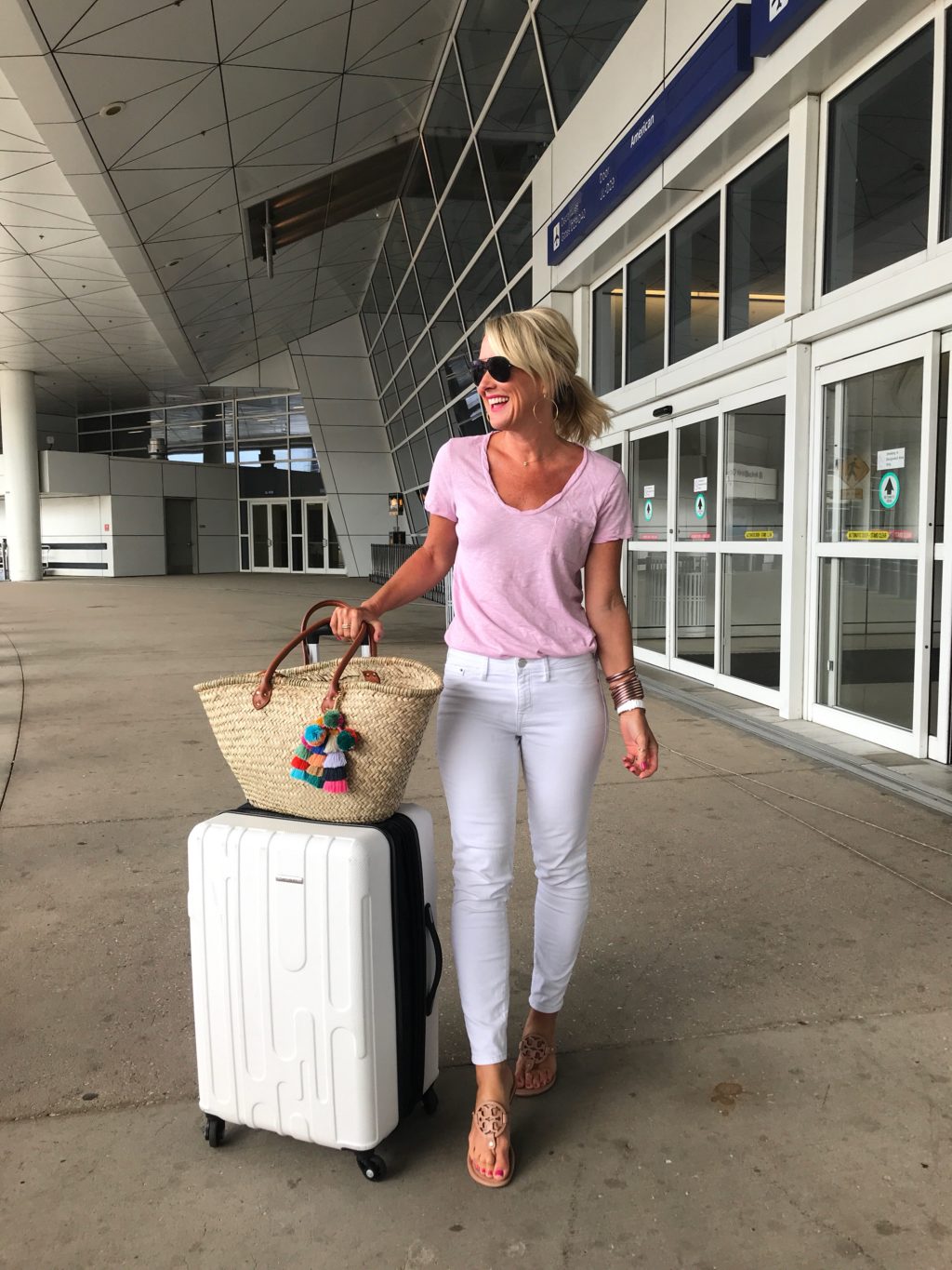 summer travel style airport outfit